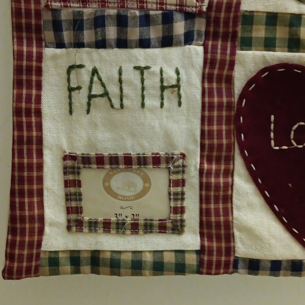 Country Quilt Photo Displayer - Picture 9 of 12